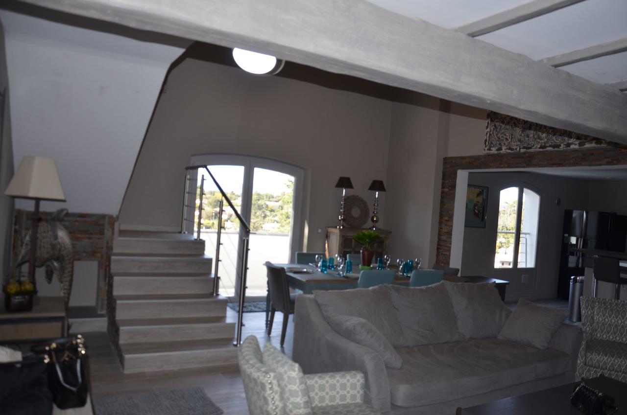 Belle Maison Avec Piscine Dans Les Hauteurs A Saint Raphael Екстер'єр фото