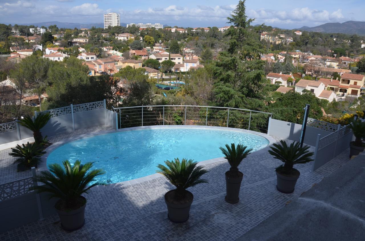 Belle Maison Avec Piscine Dans Les Hauteurs A Saint Raphael Екстер'єр фото